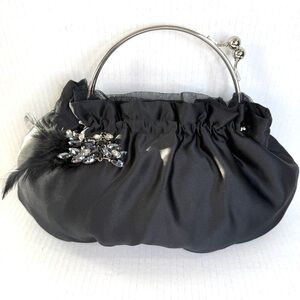 NineWest Black Bridal Formal kiss clasp and lock clutch Cocktail accessory purse